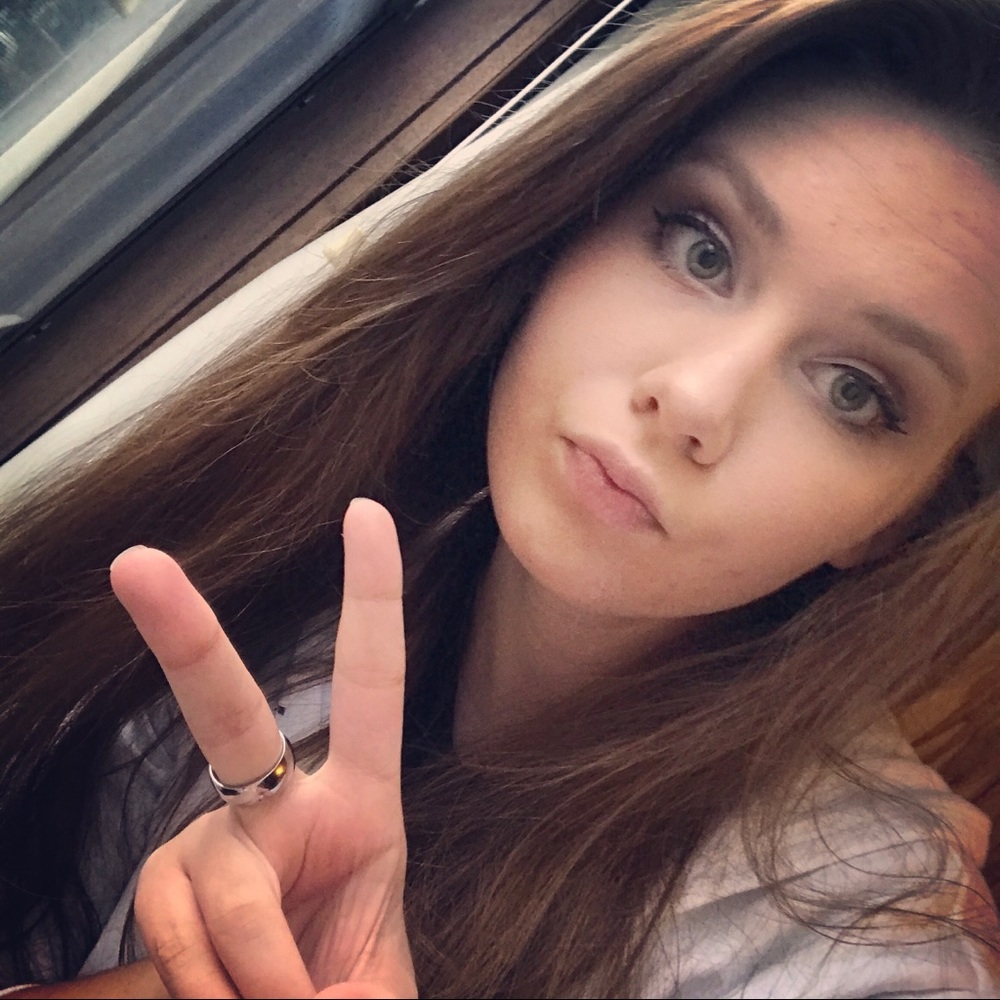 Meet your Posher, Becky